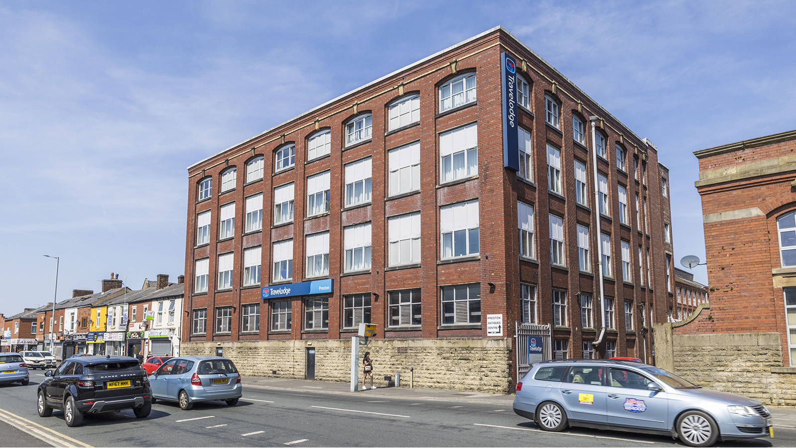 Travelodge<br>New Hall Lane<br>Preston<br>Lancashire<br>PR1 5JX